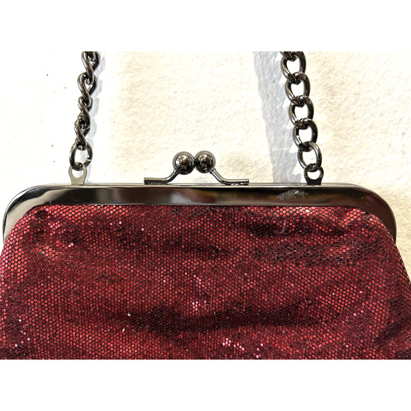 Women’s Vintage Express Red Sparkly Sequin Clasp Small Purse with Heavy chain - Picture 4 of 7
